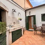 F Guest house 3*